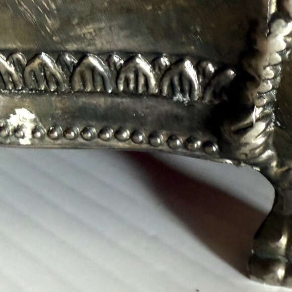 Vintage Silver Plate Hinged Jewelry Trinket Box Lion Crest & Feet Int'l Silver - Picture 9 of 15